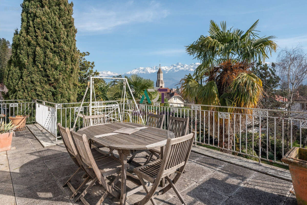 Appartement à CORENC