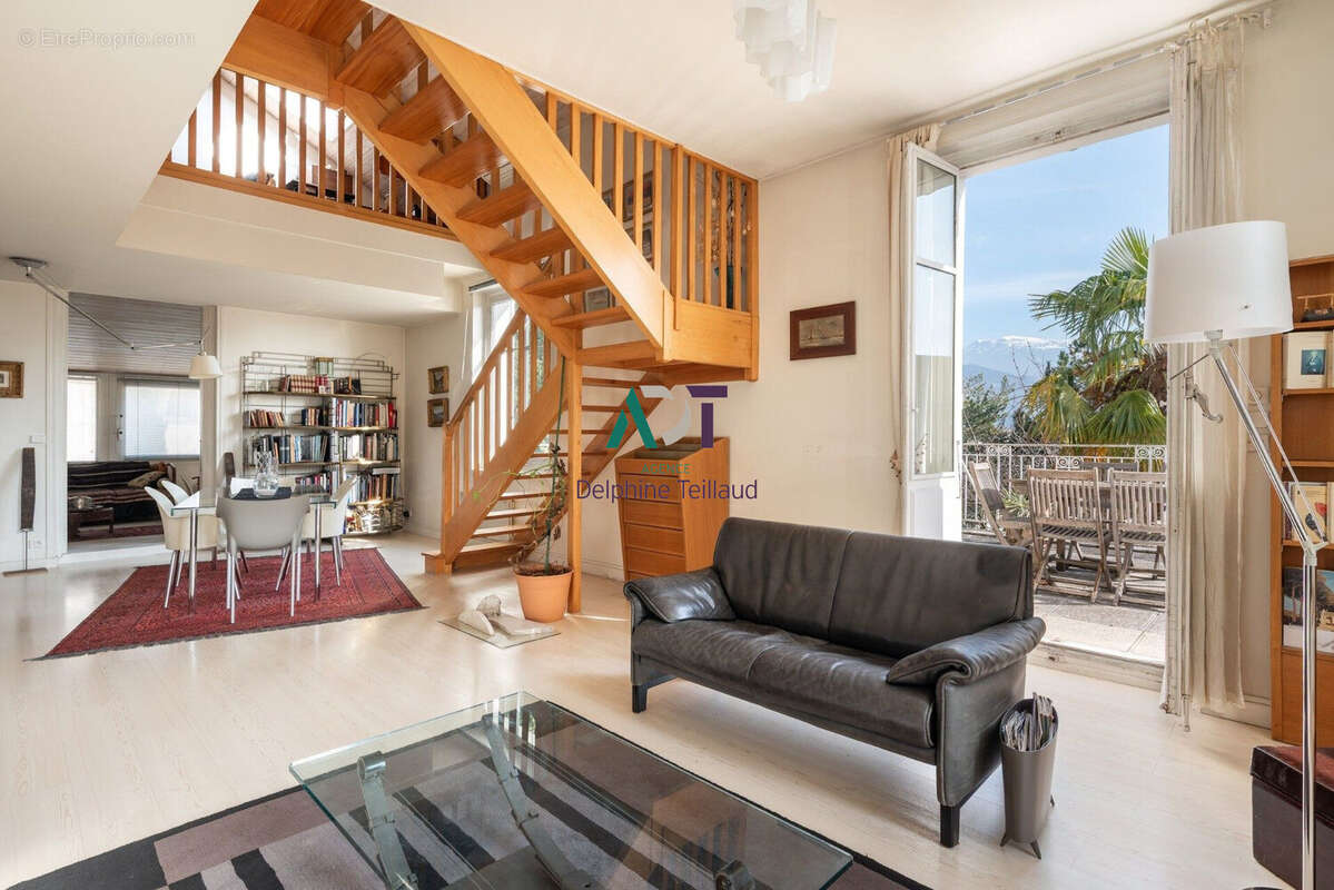 Appartement à CORENC