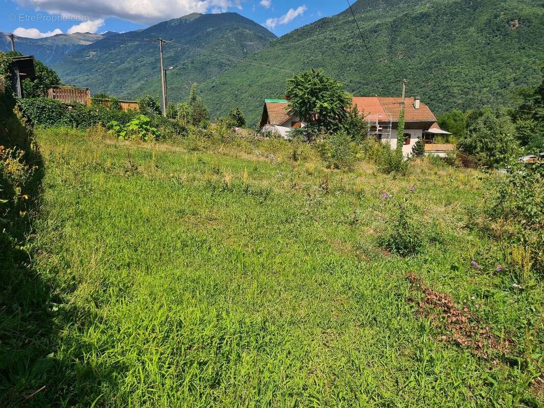 Terrain à ALBERTVILLE
