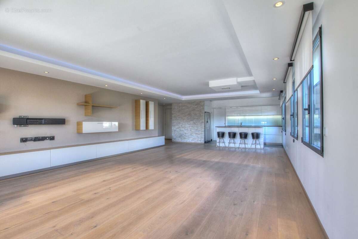 Appartement à SAINT-GENIS-POUILLY