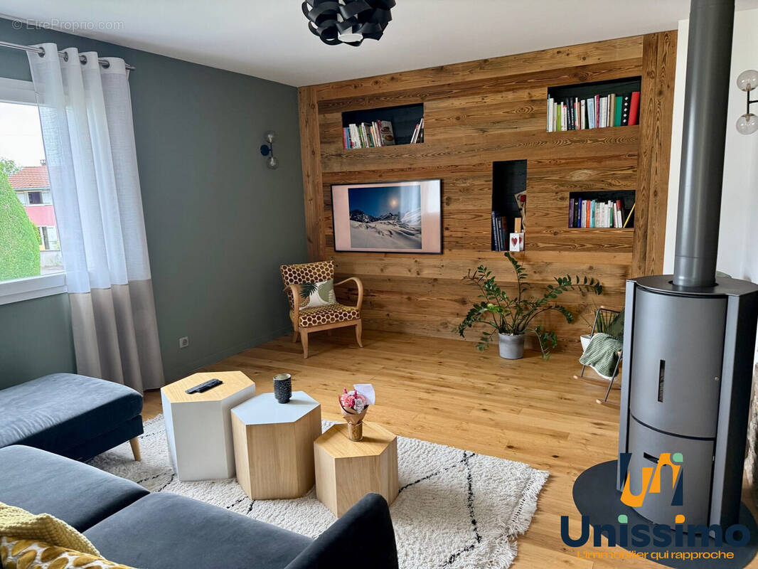 Maison à COLOMBIER-FONTAINE