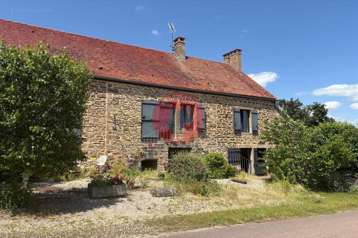 Maison à PRECY-SOUS-THIL