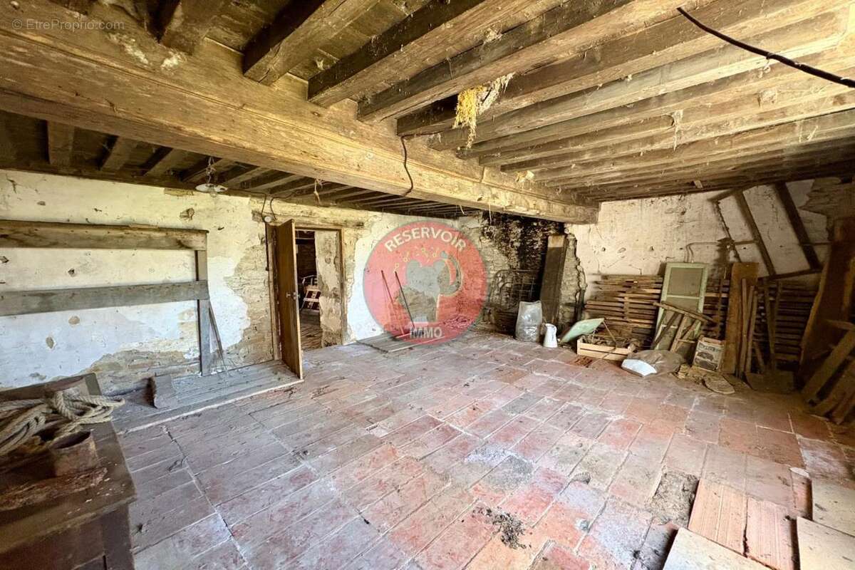 Autre à POUILLY-EN-AUXOIS