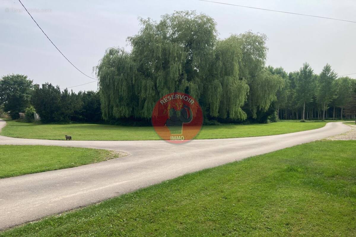 Terrain à SAINT-SAUVEUR