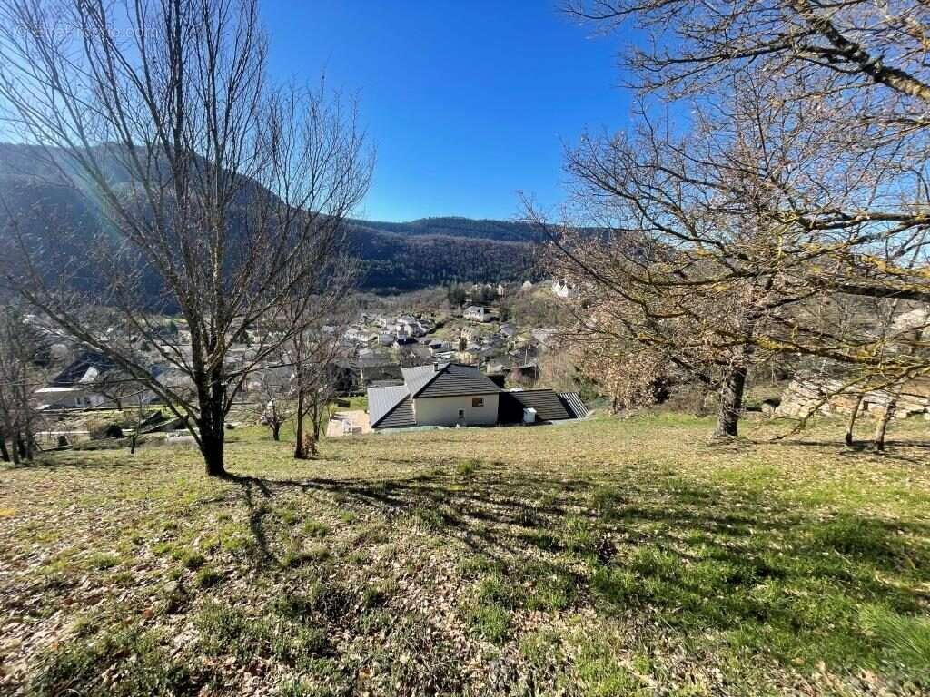 Terrain à BADAROUX