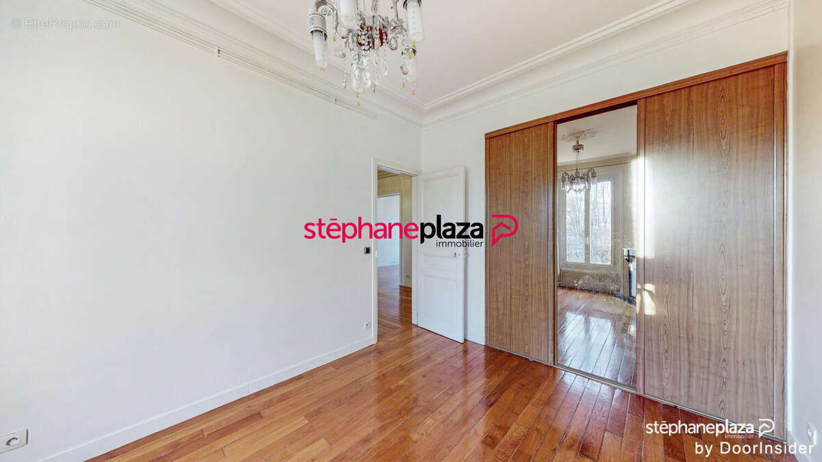 Appartement à HOUILLES