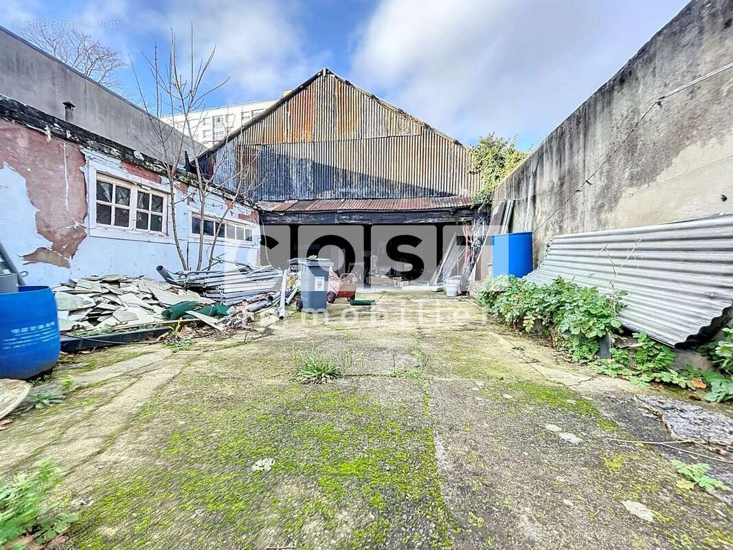 Terrain à GENNEVILLIERS