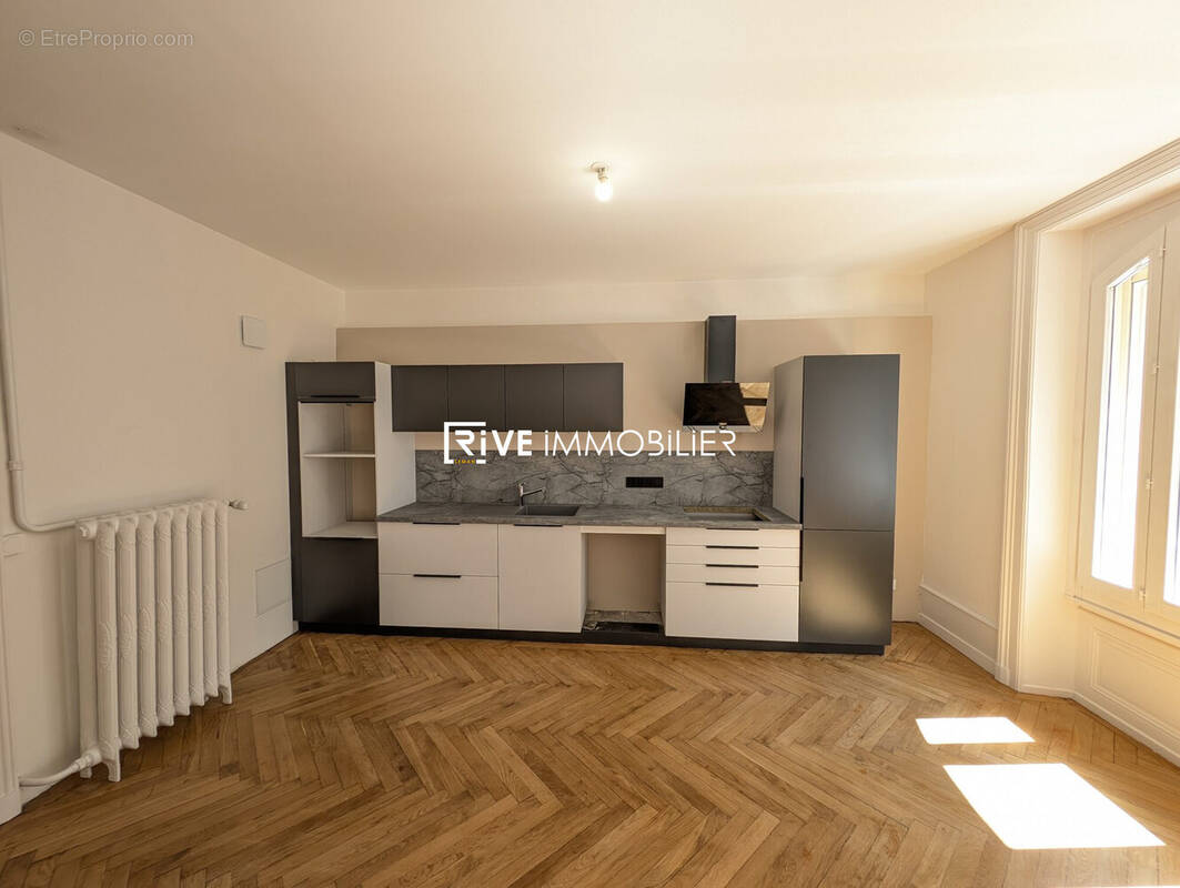 Appartement à EVIAN-LES-BAINS