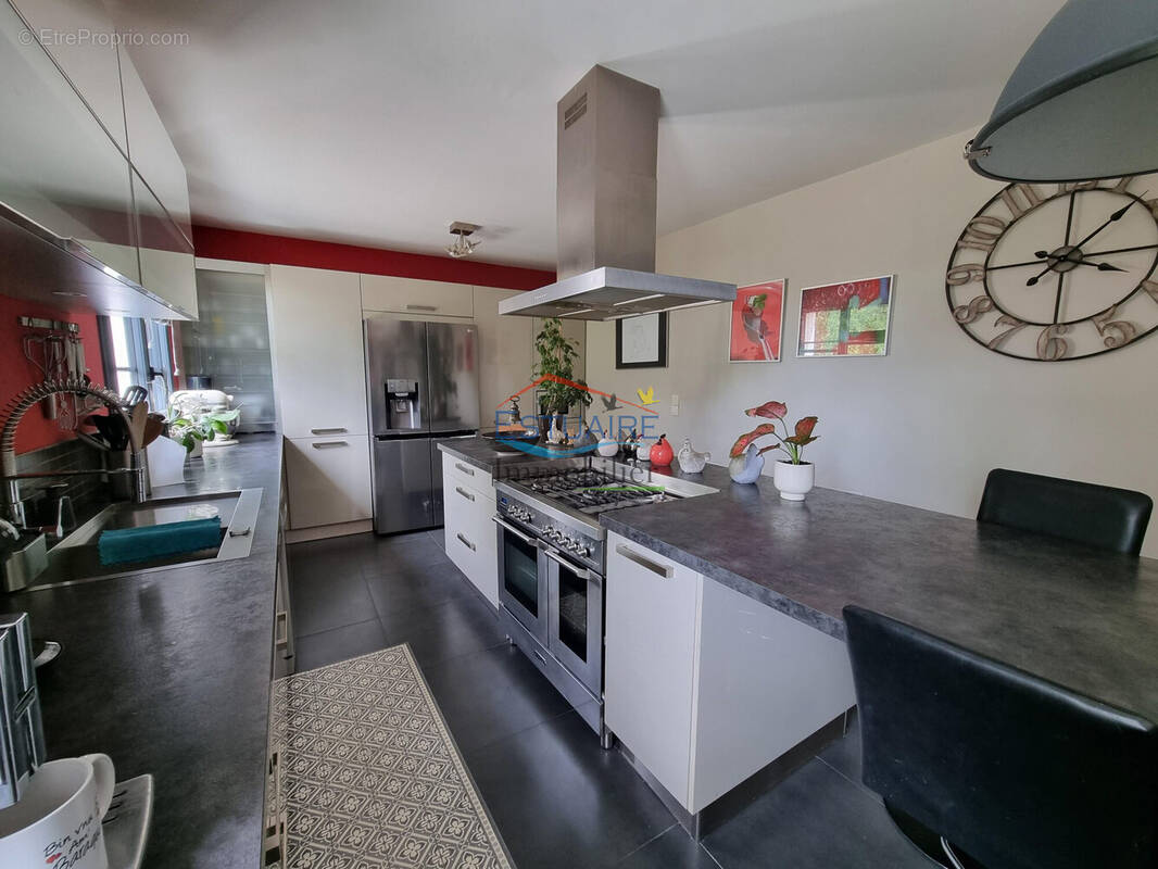 Maison à SAINT-ETIENNE-DE-MONTLUC