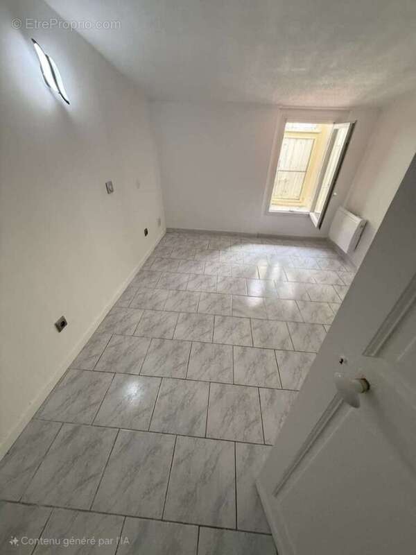 Maison à NISSAN-LEZ-ENSERUNE