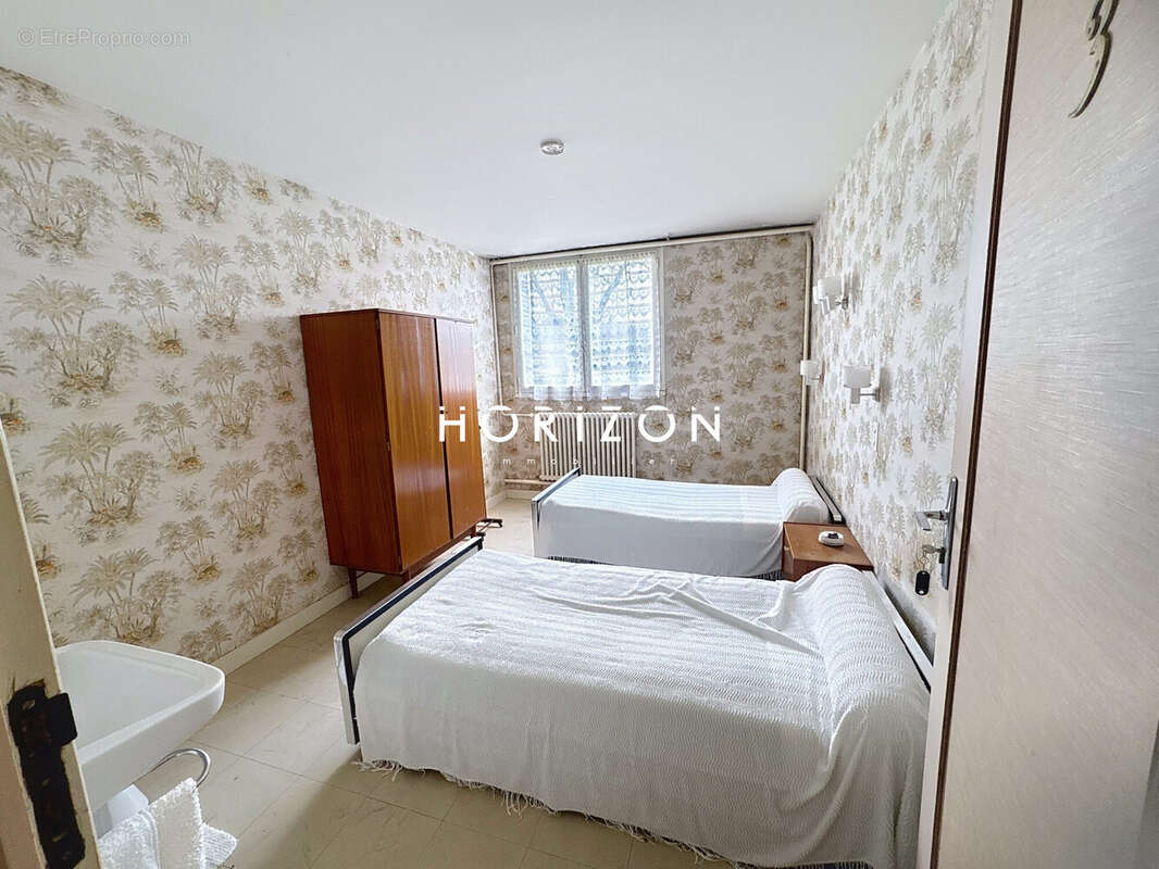 Maison à SIGY-LE-CHATEL