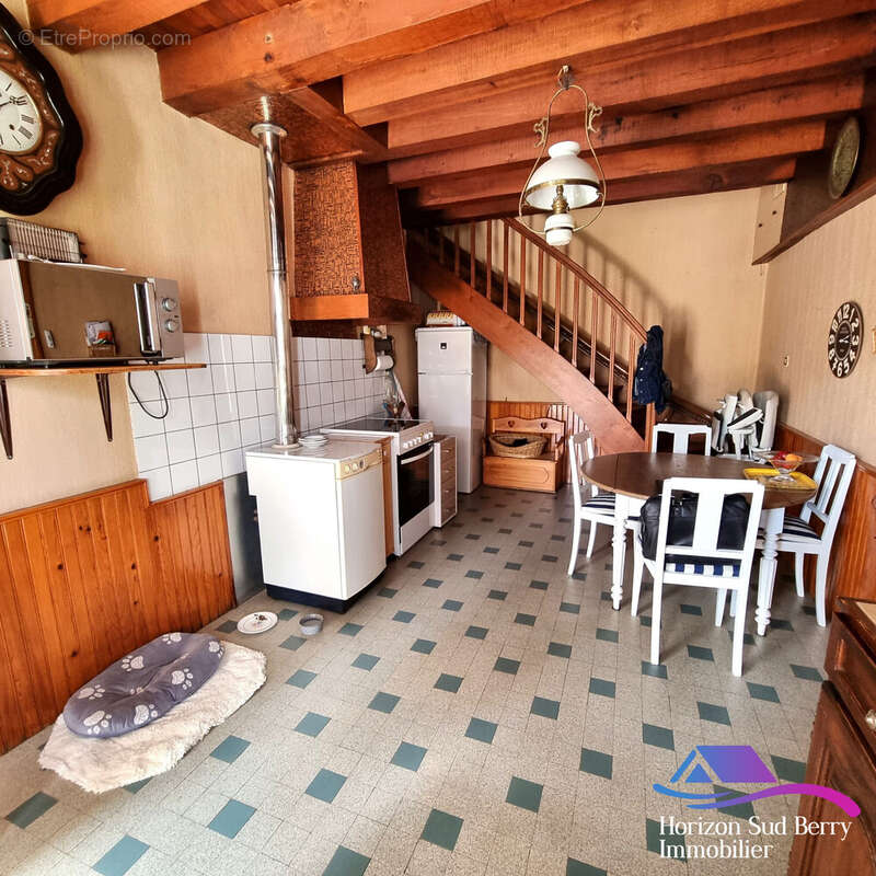 entrée-cuisine - Maison à MONTGIVRAY