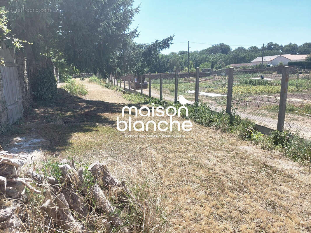 Terrain à PARTHENAY