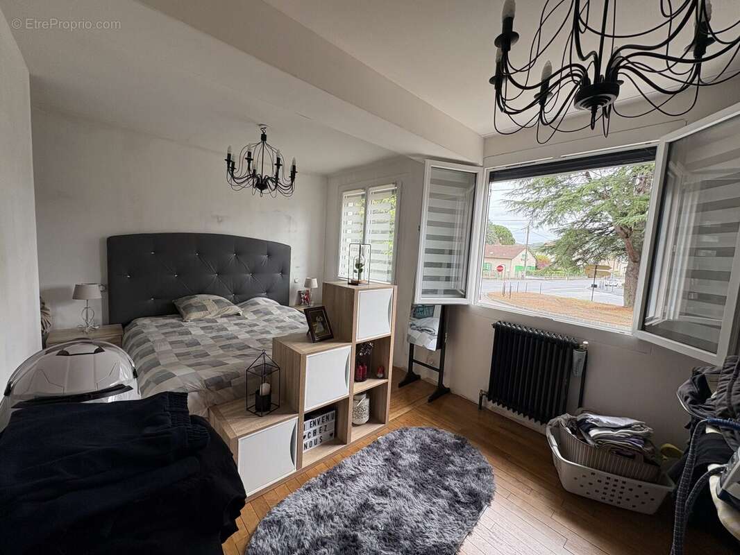 Maison à TERRASSON-LAVILLEDIEU