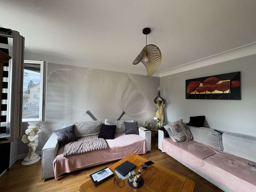 Maison à TERRASSON-LAVILLEDIEU