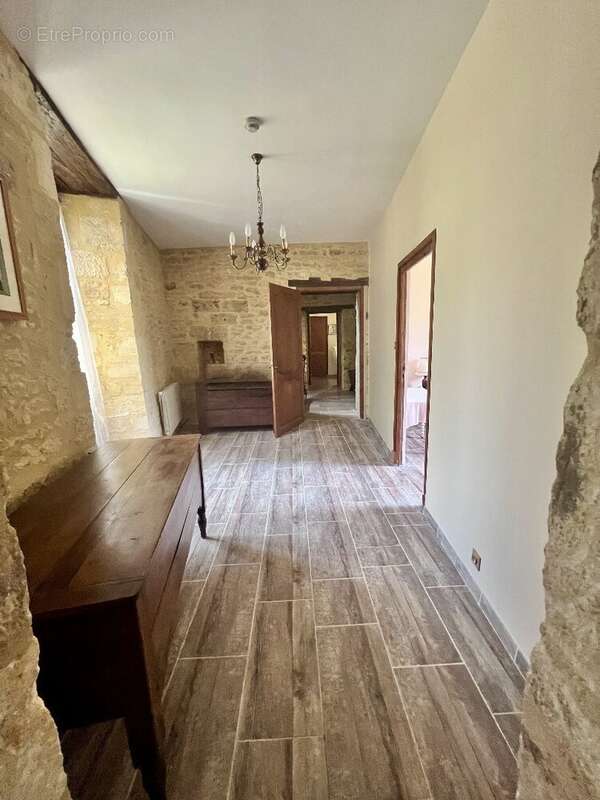 Maison à SALIGNAC-EYVIGUES