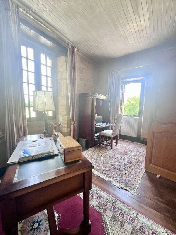 Maison à SALIGNAC-EYVIGUES