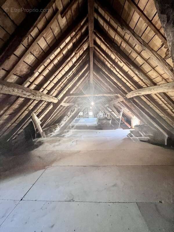 Maison à SALIGNAC-EYVIGUES