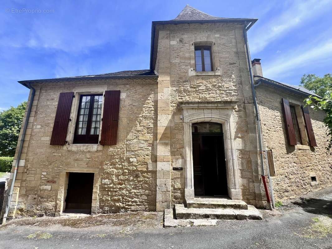 Maison à SALIGNAC-EYVIGUES