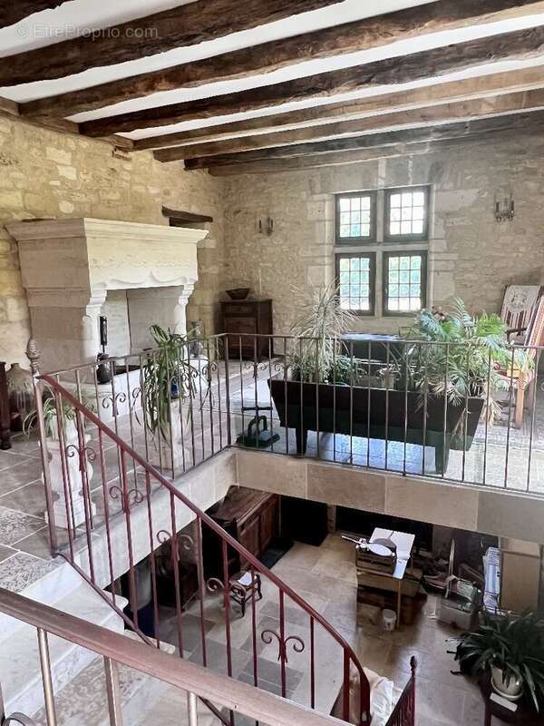 Maison à SALIGNAC-EYVIGUES