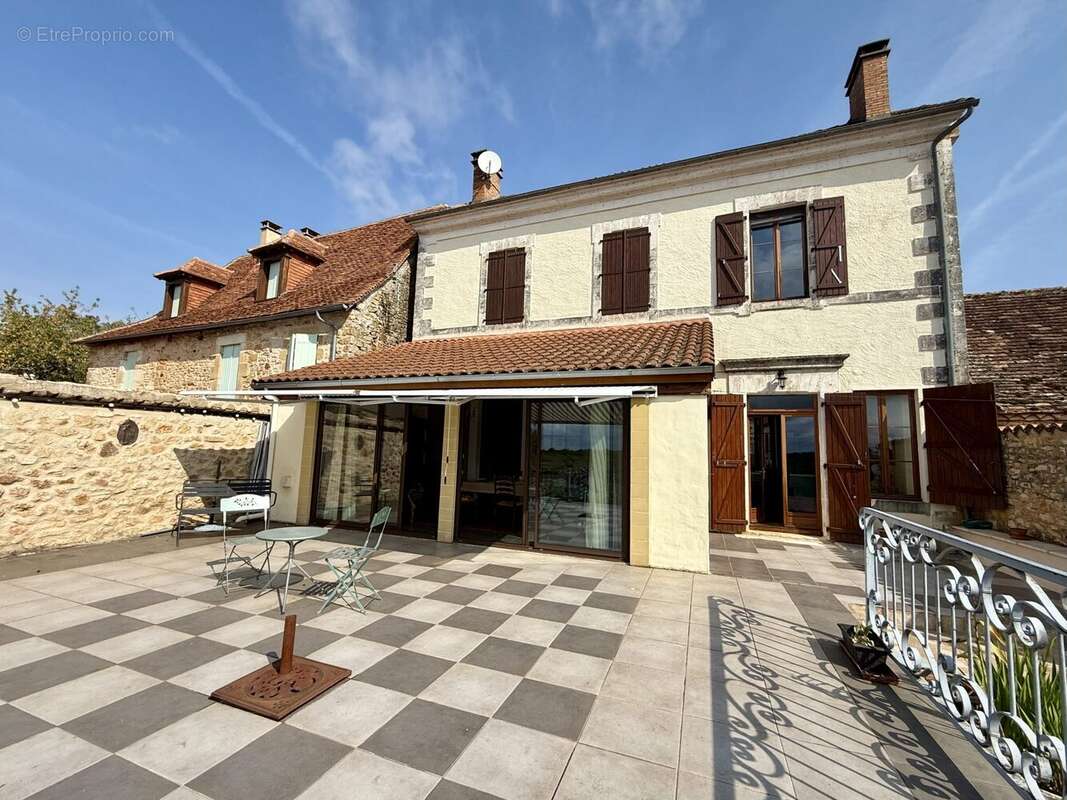 Maison à SAINT-JORY-LAS-BLOUX