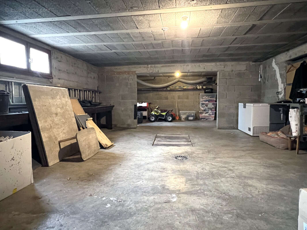 Maison à VILLE-LA-GRAND