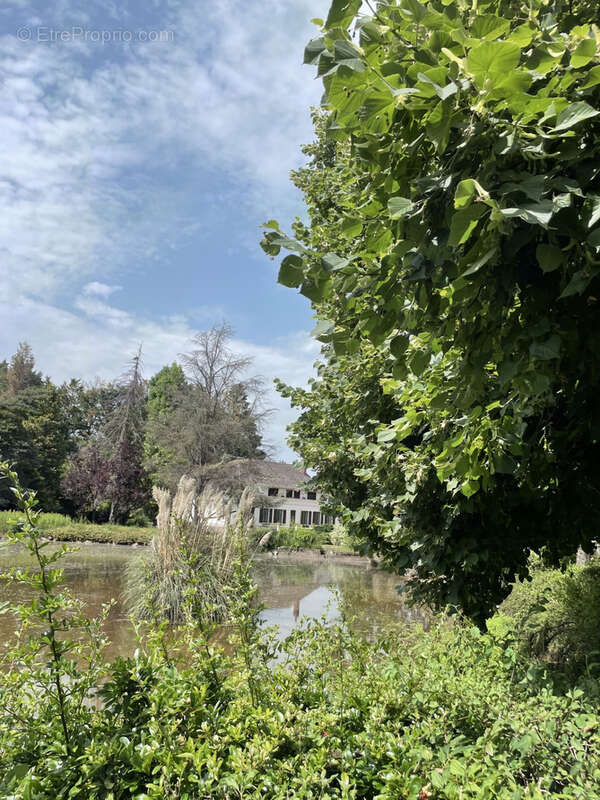 Maison à SAINT-AMAND-MONTROND