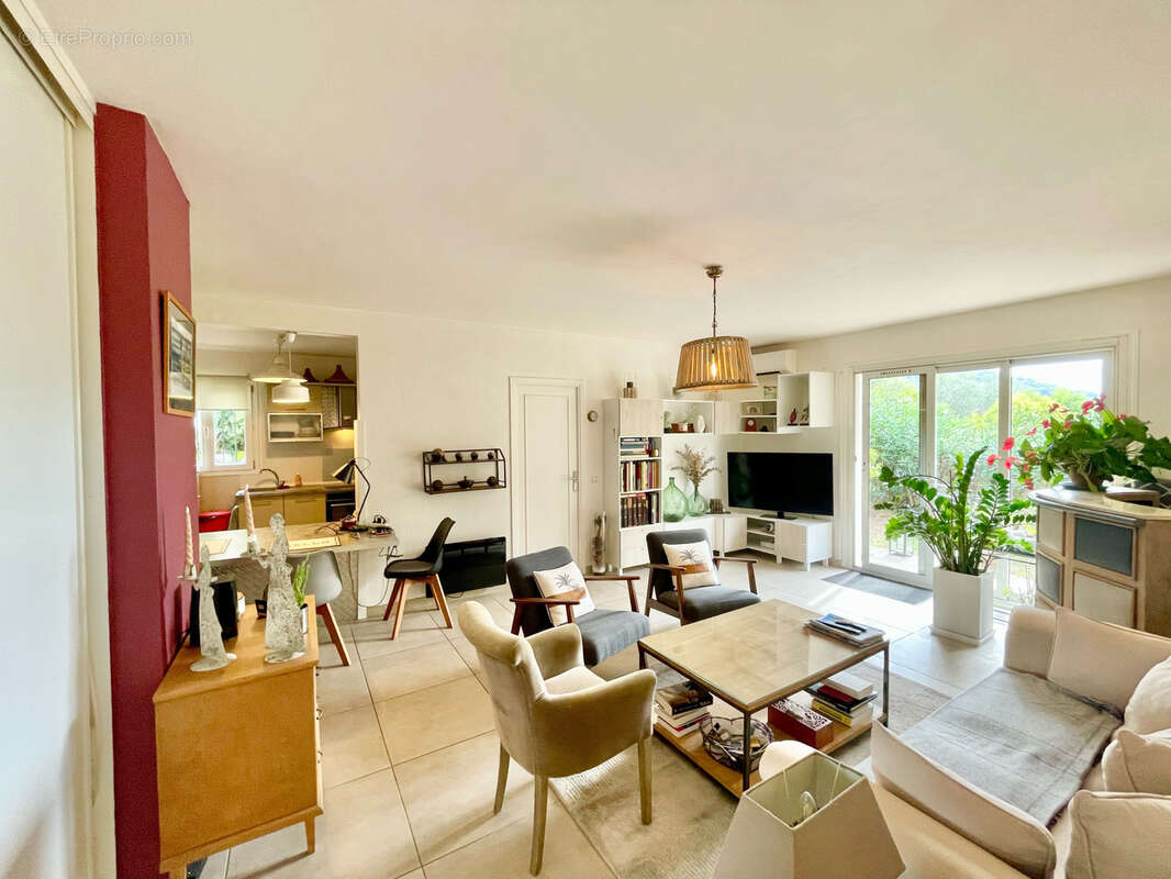 Appartement à LE CANNET