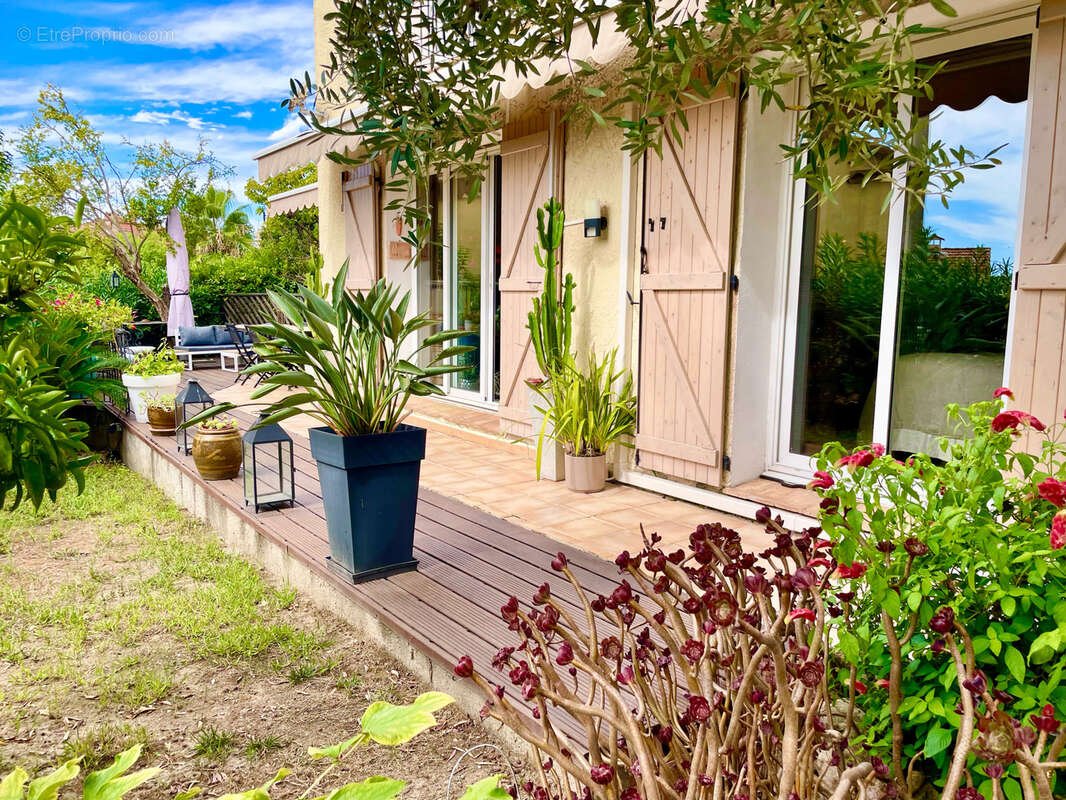 Appartement à LE CANNET