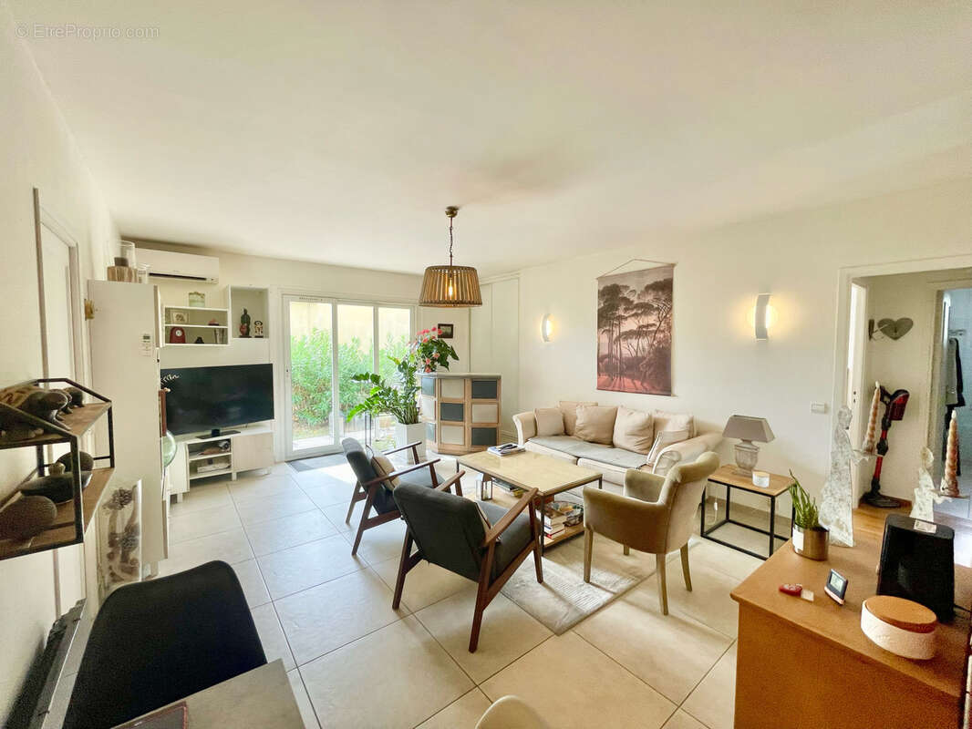 Appartement à LE CANNET