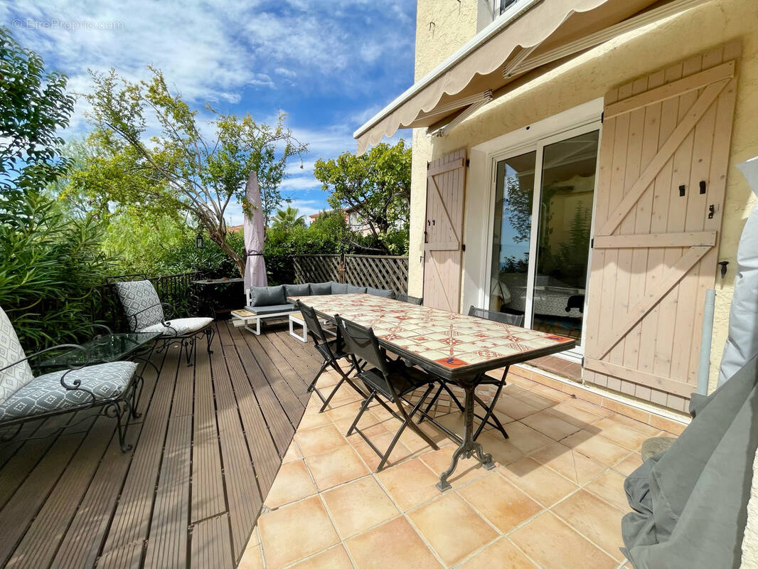 Appartement à LE CANNET