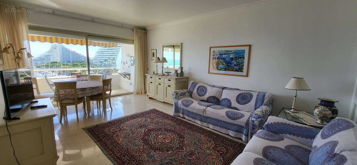 Appartement à VILLENEUVE-LOUBET