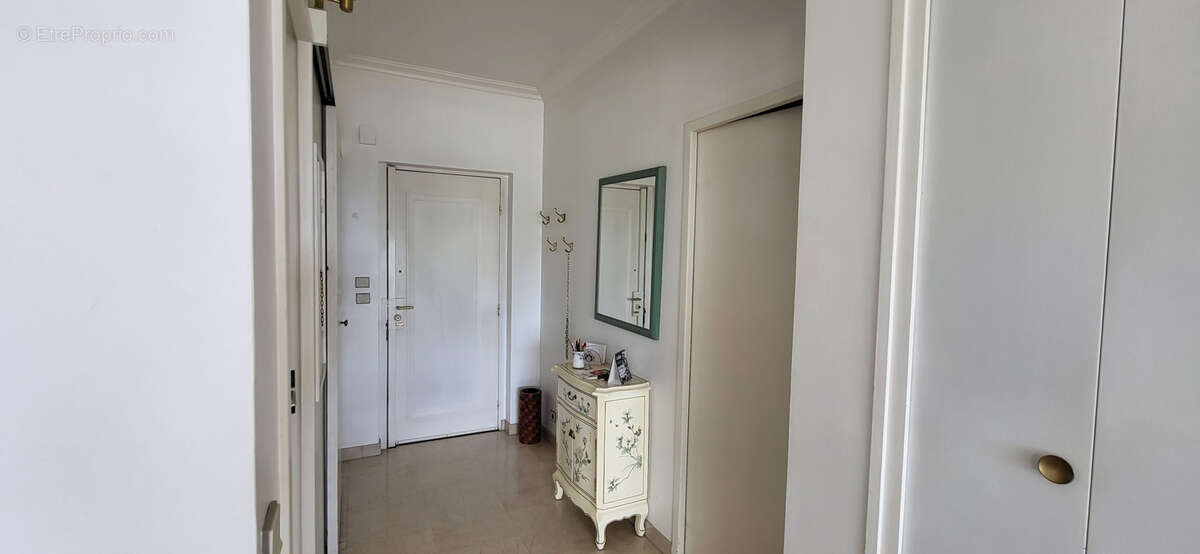Appartement à VILLENEUVE-LOUBET
