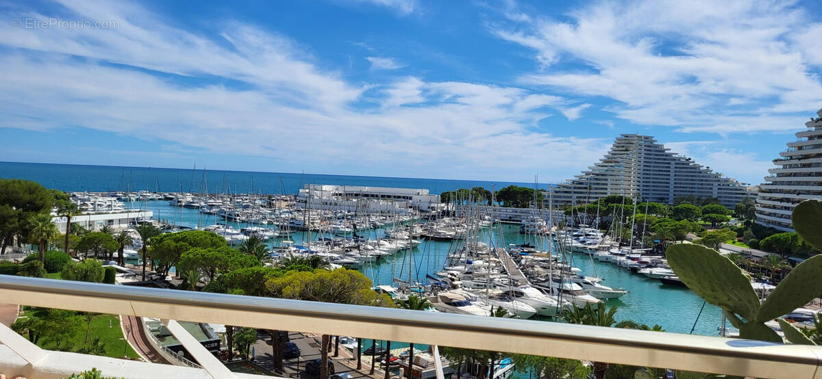 Appartement à VILLENEUVE-LOUBET