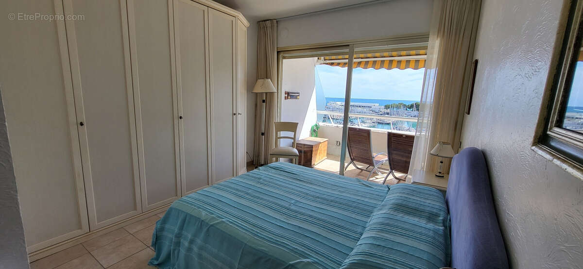 Appartement à VILLENEUVE-LOUBET