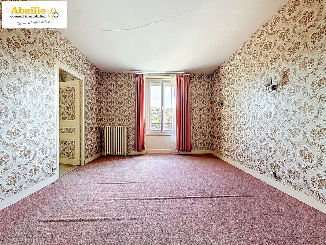 Maison à SAINT-CHERON