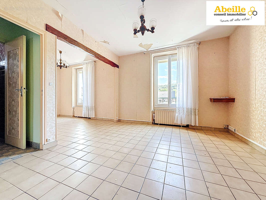 Maison à SAINT-CHERON