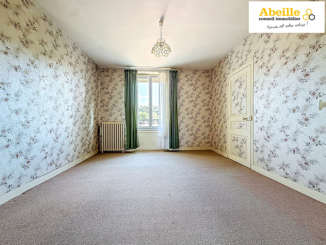 Maison à SAINT-CHERON