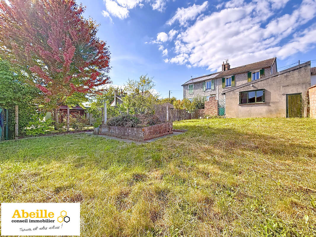 Maison à SAINT-CHERON