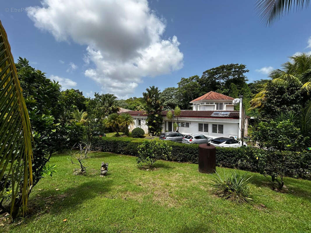 Maison à FORT-DE-FRANCE