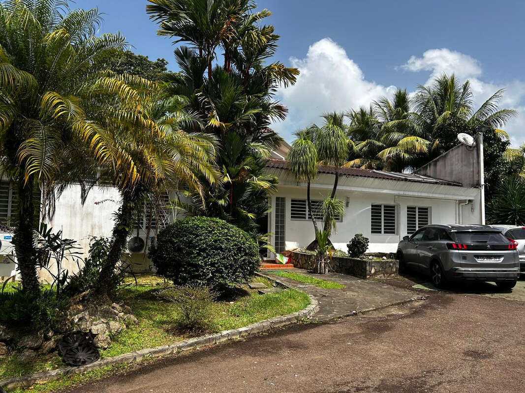Maison à FORT-DE-FRANCE
