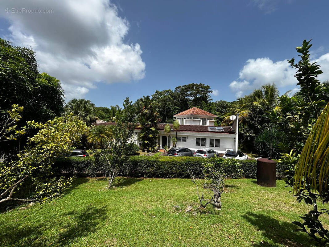Maison à FORT-DE-FRANCE