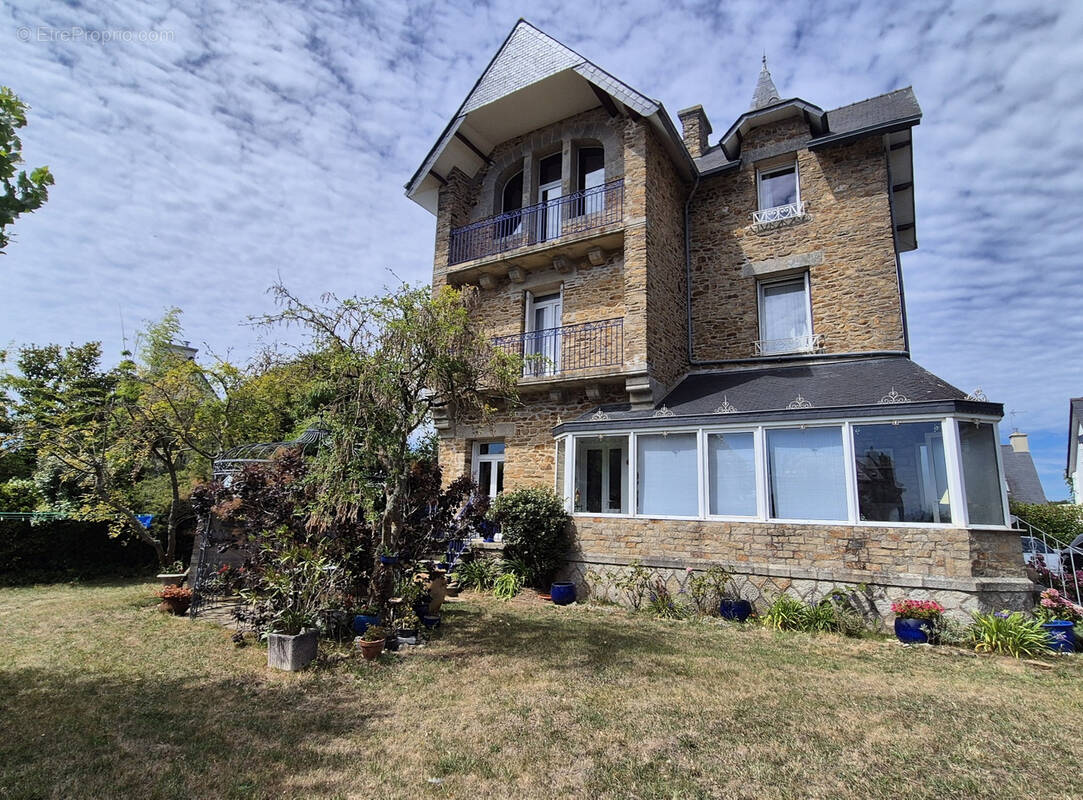 Maison à CLOHARS-CARNOET