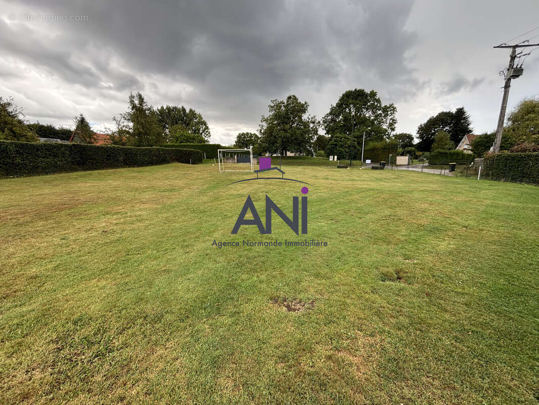 Terrain à LES GRANDES-VENTES