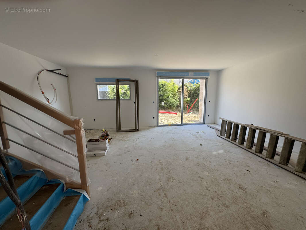 Maison à VILLENAVE-D&#039;ORNON