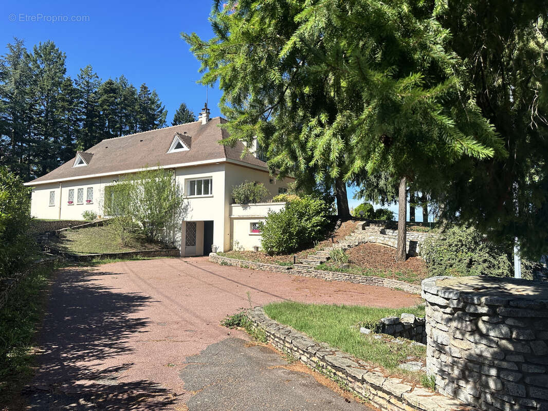 Maison à SAINT-GALMIER