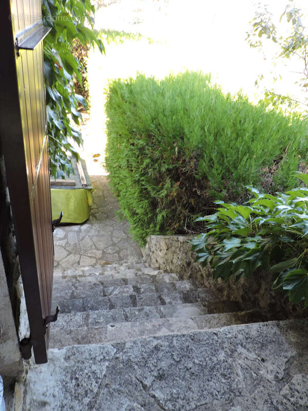 Maison à FORCALQUIER