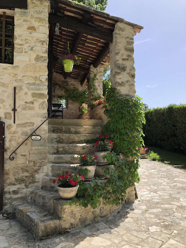 Maison à FORCALQUIER