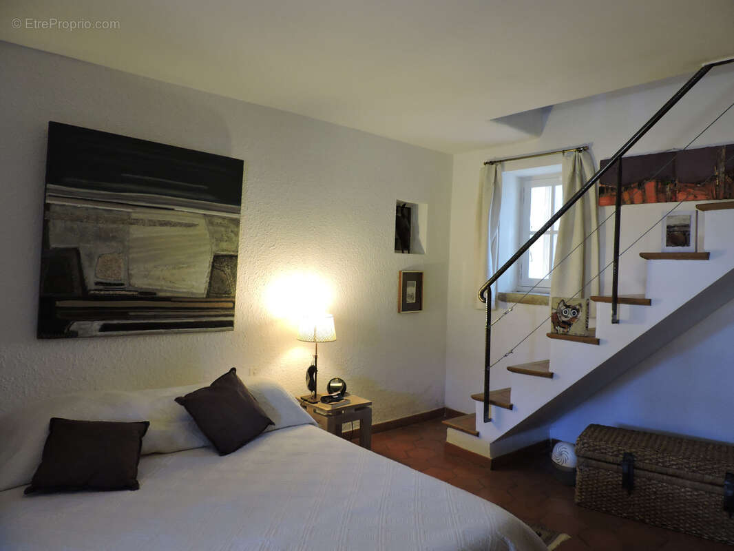 Maison à FORCALQUIER