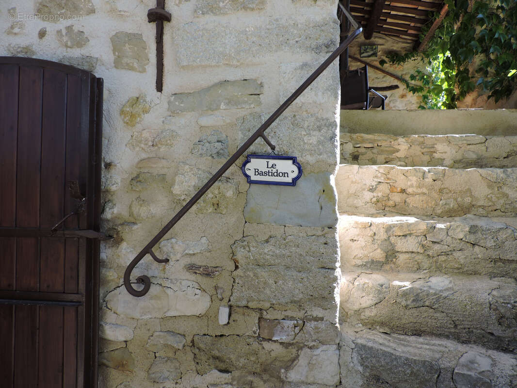 Maison à FORCALQUIER